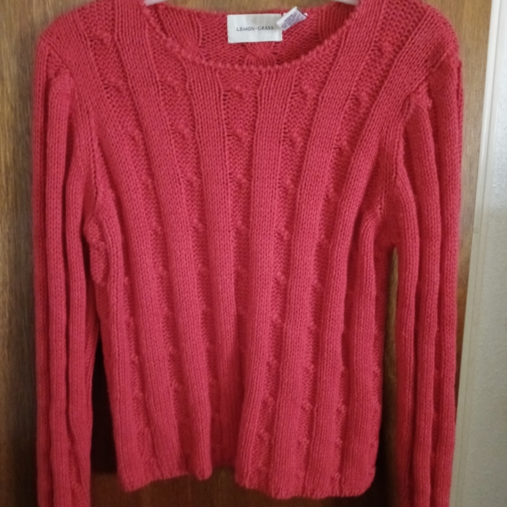 Red coral cable knit sweater. Xl lemon grass